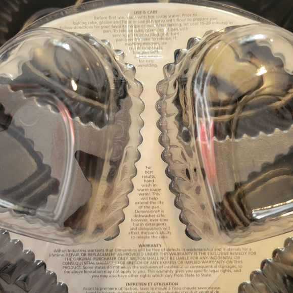 Wilton Dimensions 6 Mini Heart Cake Pan Bakeware Cast Heavy Aluminum- SET OF 2 - Picture 12 of 13